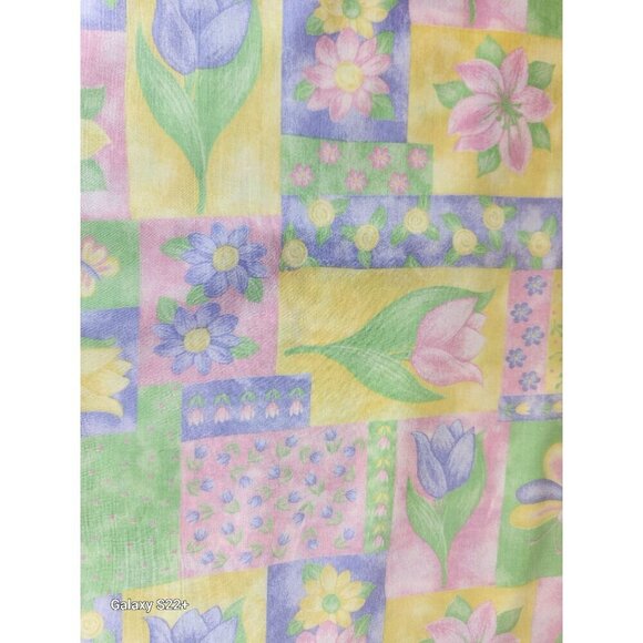 Floral Garden Patchwork Fabric Spring Tulips Daisies & Butterflies Bright Pastel - Picture 6 of 8